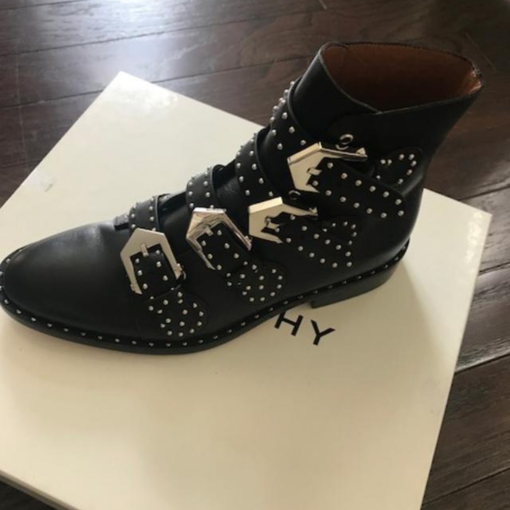 Authentic Givenchy 4 buckle boots - Picture 3 of 5